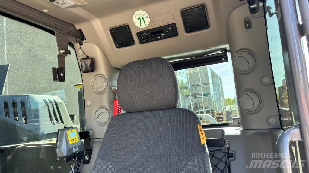 Volvo ECR 235 E Bageri gusjeničari