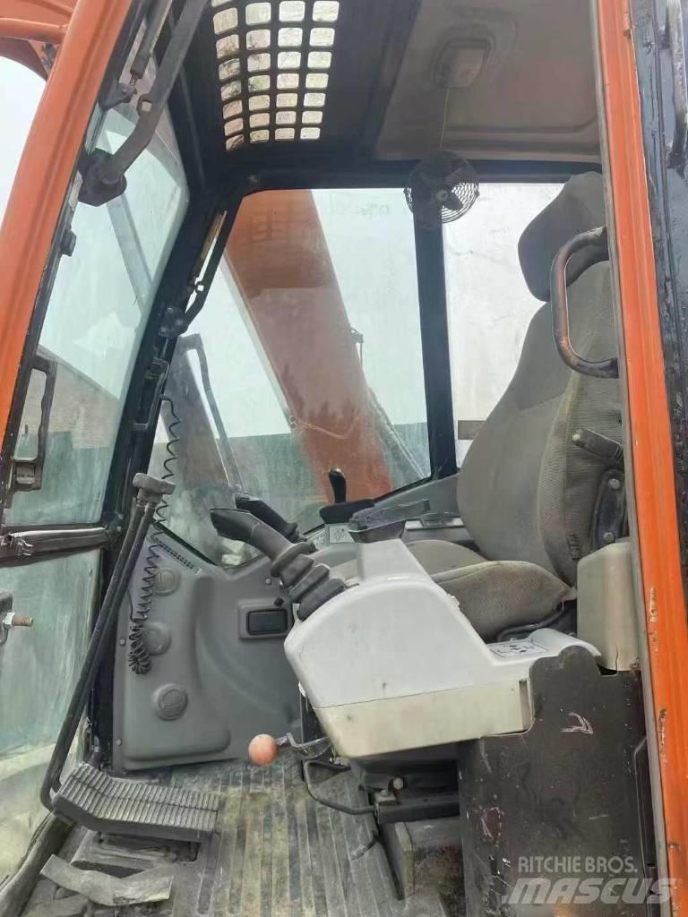 Doosan DX80 Midi bageri 7t – 12t