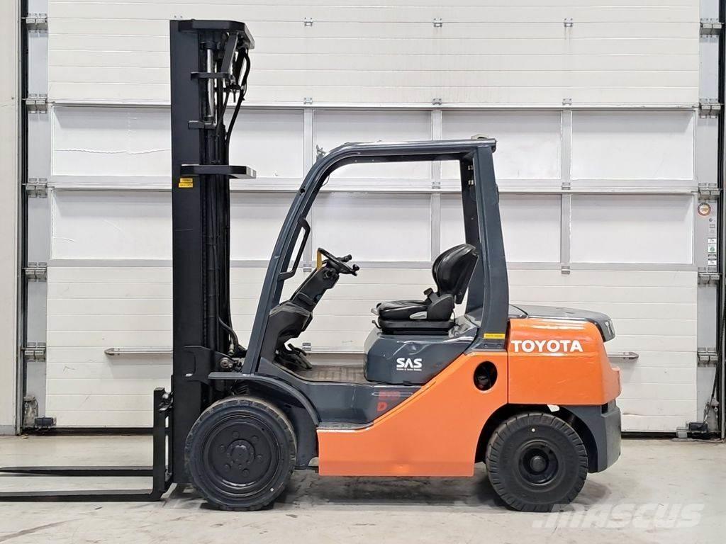 Toyota 02-8FDF30 Dizelski viličari
