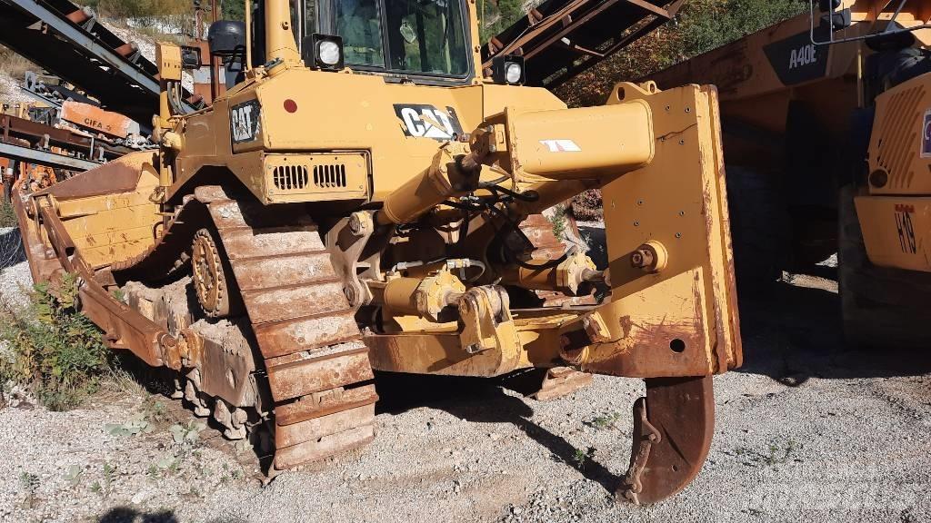 CAT D 8 R II Buldožeri gusjeničari