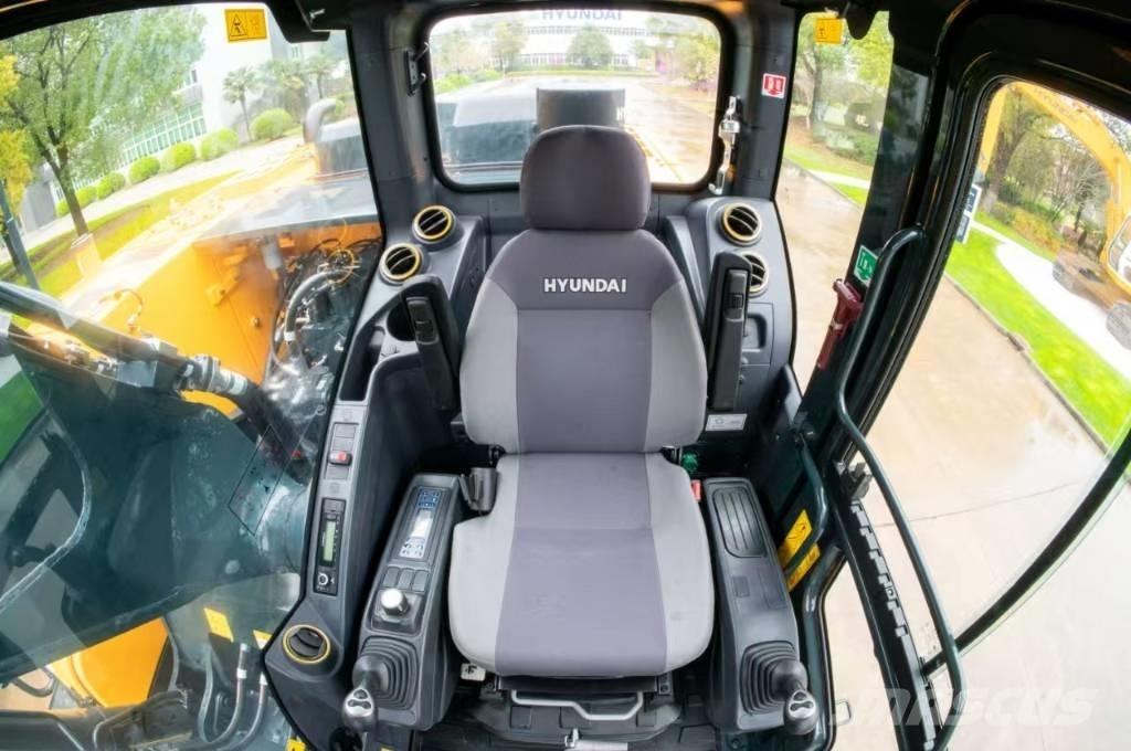 Hyundai HX 220 L Bageri gusjeničari