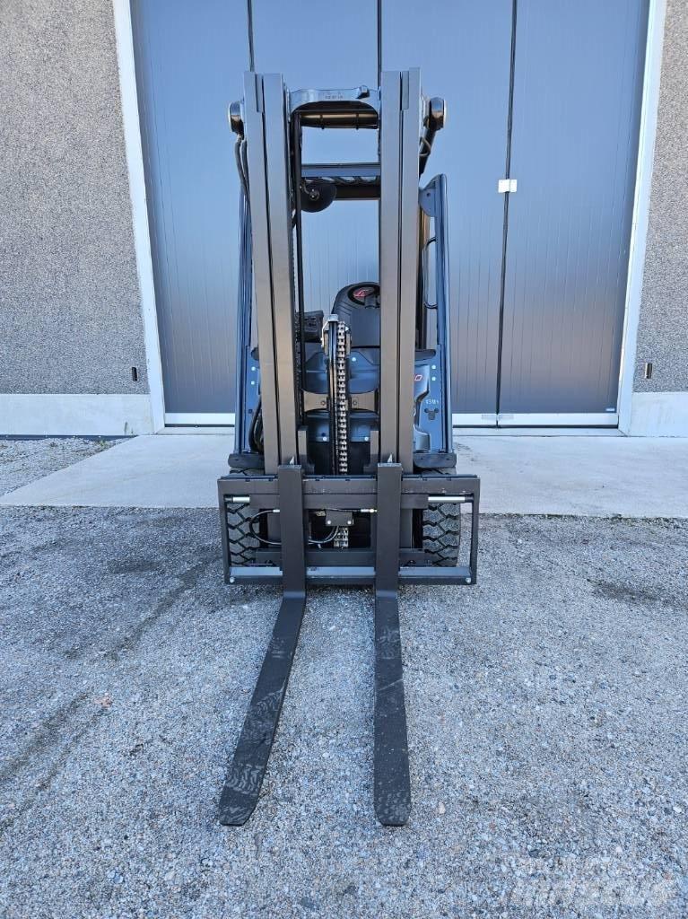 Linde E30-01 Električni viličari