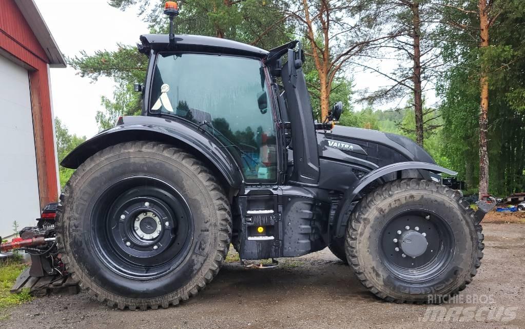 Valtra T 235 D Traktori