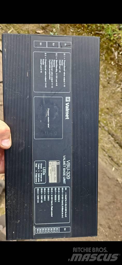  Valmet/Komatsu 911 Elektronika