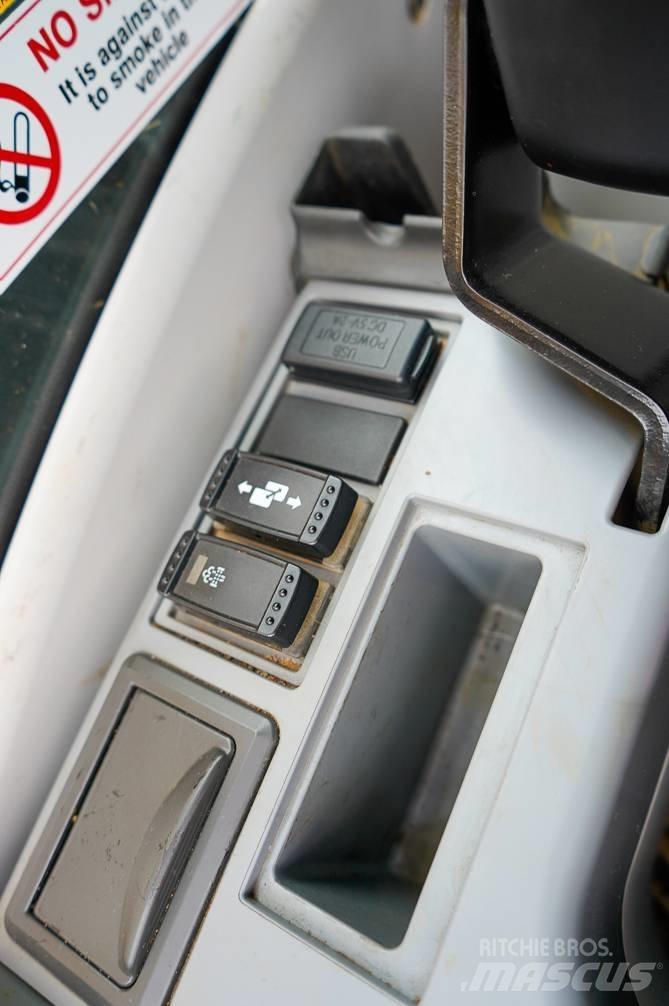 Hitachi ZX225USLC-6 Bageri gusjeničari