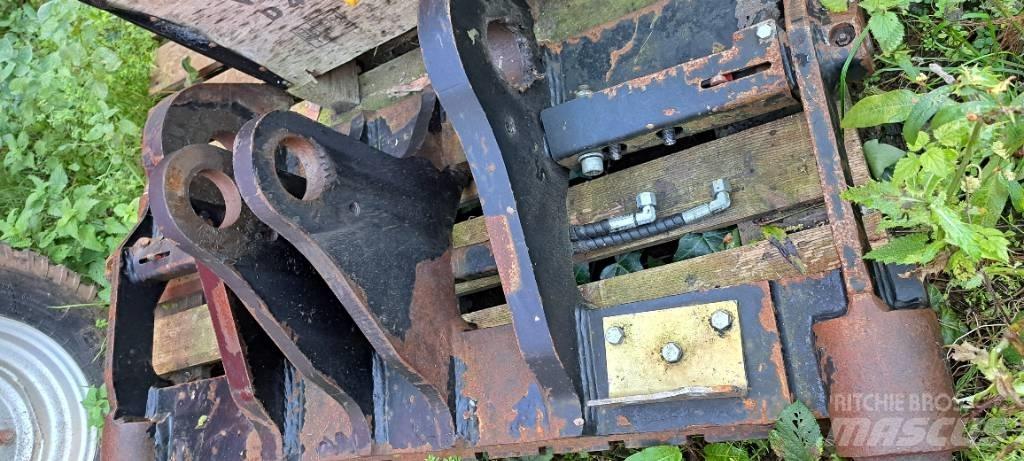 JCB TM320 PIN CONE Ostala oprema za utovarivanje i kopanje