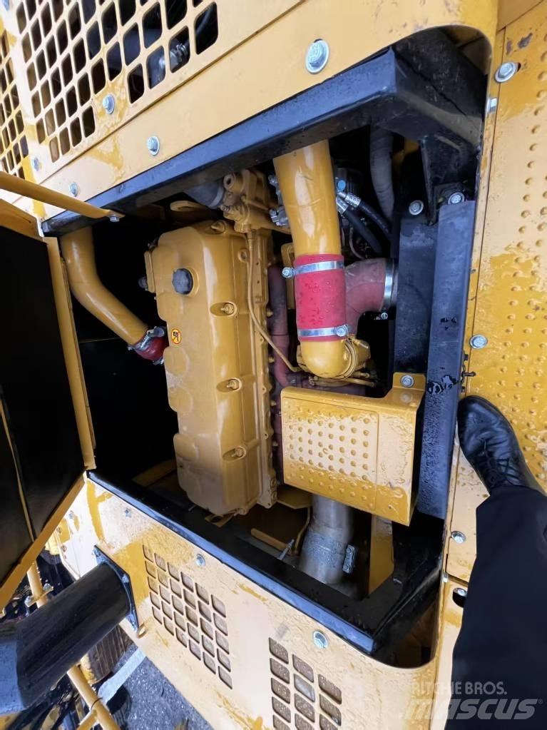 CAT 349 D2 Bageri gusjeničari