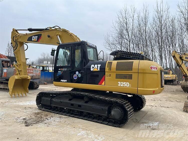 CAT 325D2 Bageri gusjeničari
