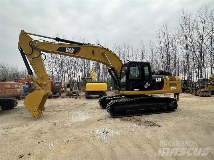 CAT 325D2 Bageri gusjeničari
