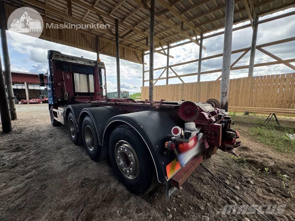 Volvo FH 16 550 Rol kiper kamioni s kukama za dizanje