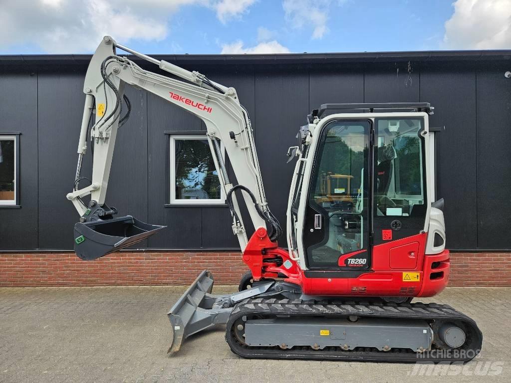 Takeuchi TB 260 Mini bageri <7t