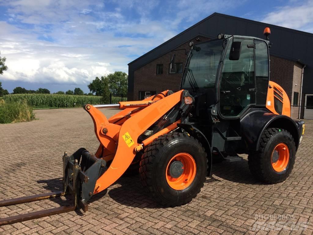 Komatsu WA100 M-7 Utovarivači na kotačima