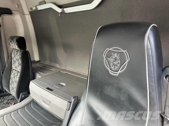Scania P 370 Kamioni sa ceradom
