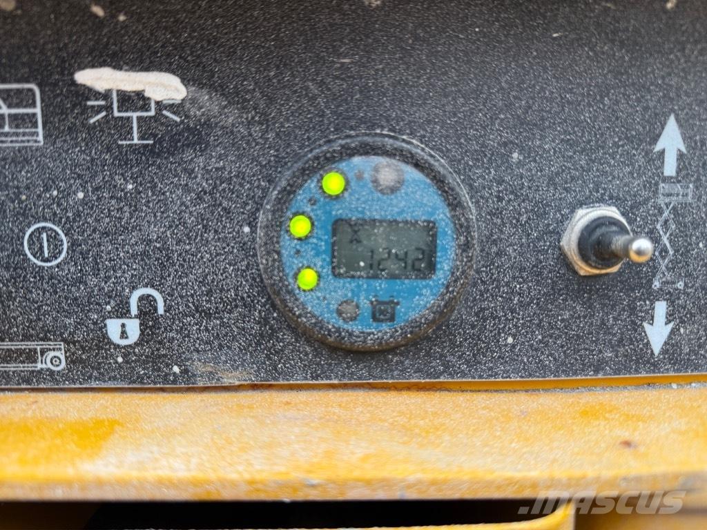 Haulotte Compact 14 Škaraste platforme