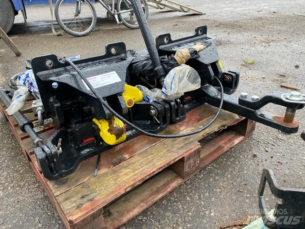 Case IH PUMA 240 CVX Gusjenice, lanci i podvozje