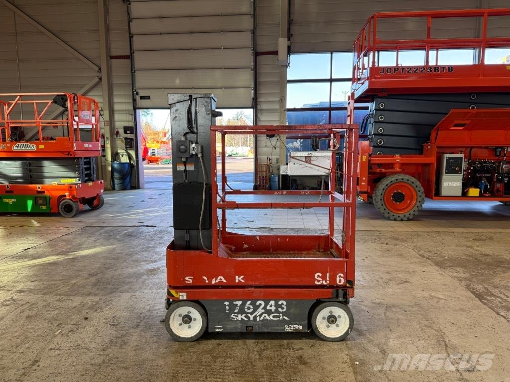 SkyJack SJ 16 Vertikalne radne podizne platforme