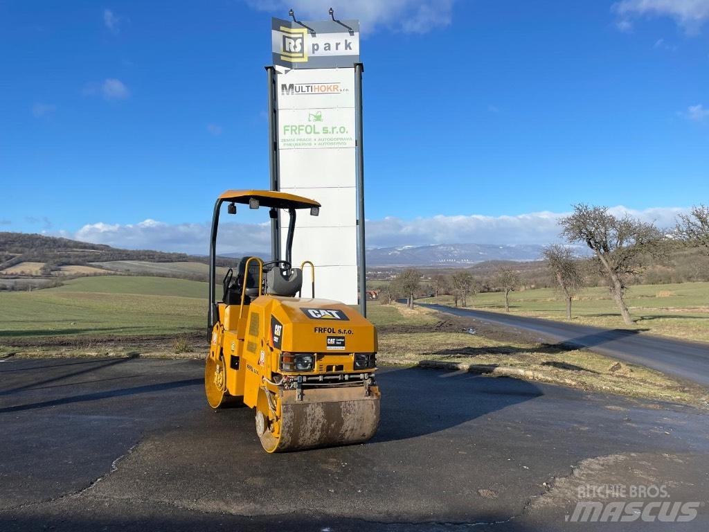 CAT CB 22 Skid steer mini utovarivači