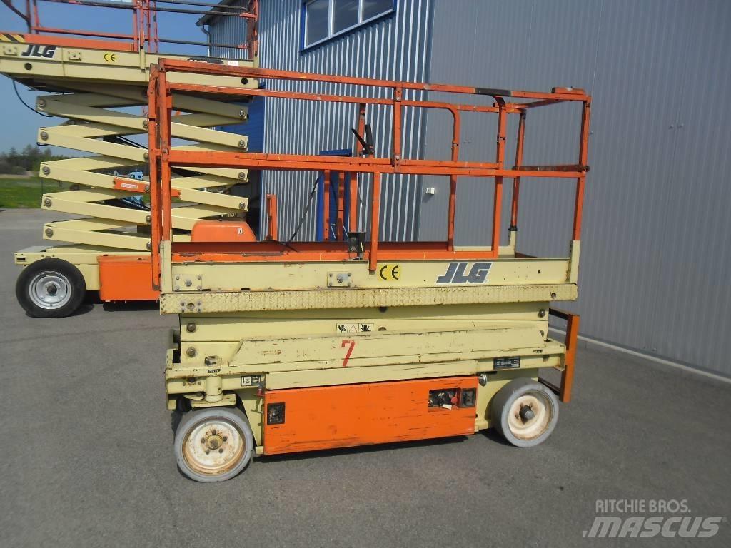 JLG 2033 E Škaraste platforme