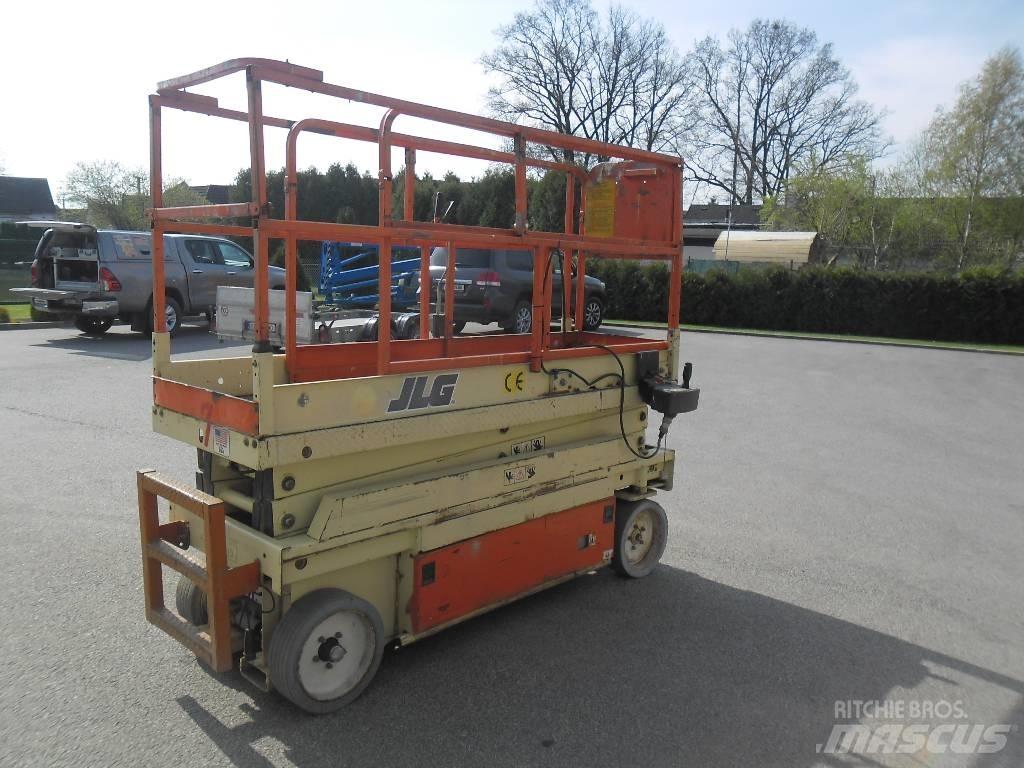 JLG 2033 E Škaraste platforme