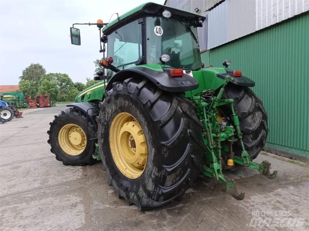 John Deere 8530 Traktori