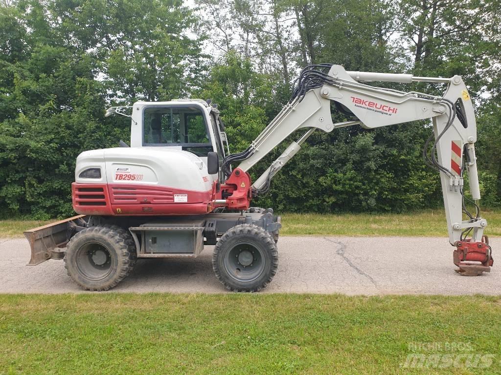 Takeuchi TB295W Bageri na kotačima
