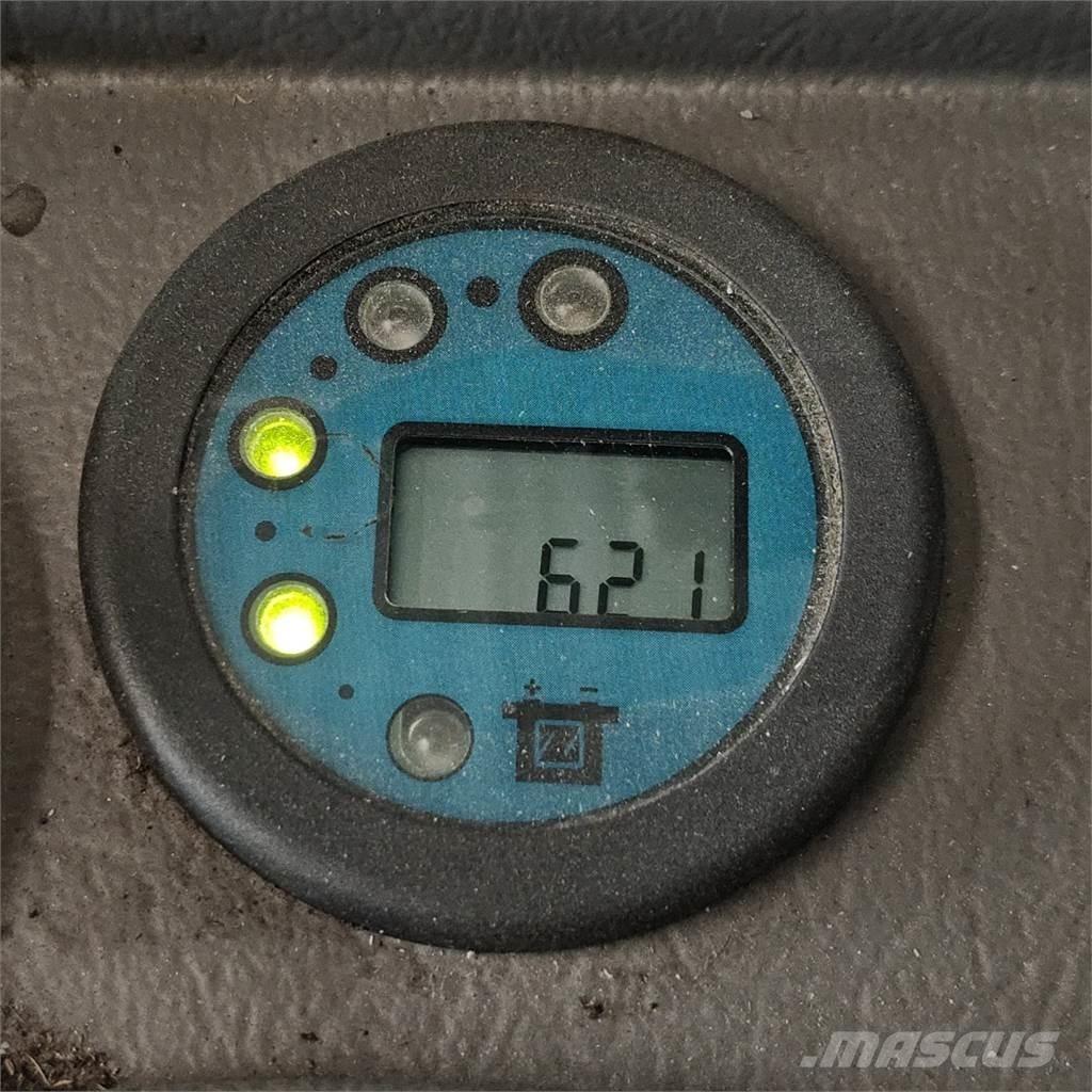 Atlet ATF Nisko podizni električni viličar sa platformu