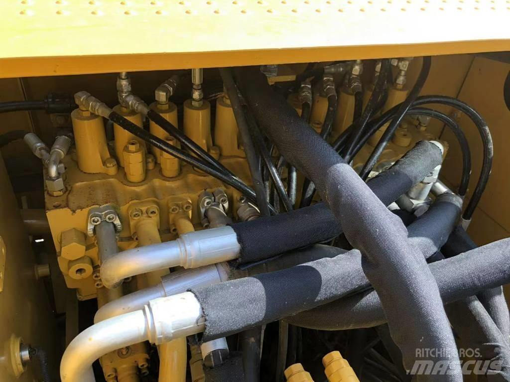 CAT 320D Bageri gusjeničari