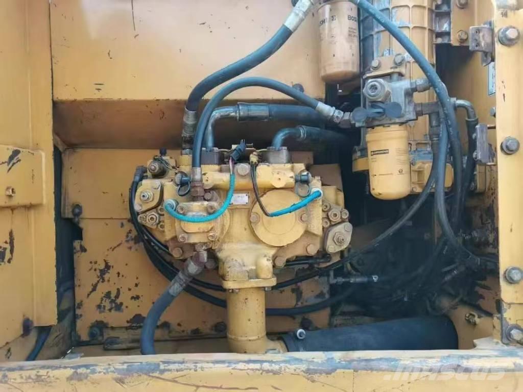 CAT 320 D L Bageri gusjeničari