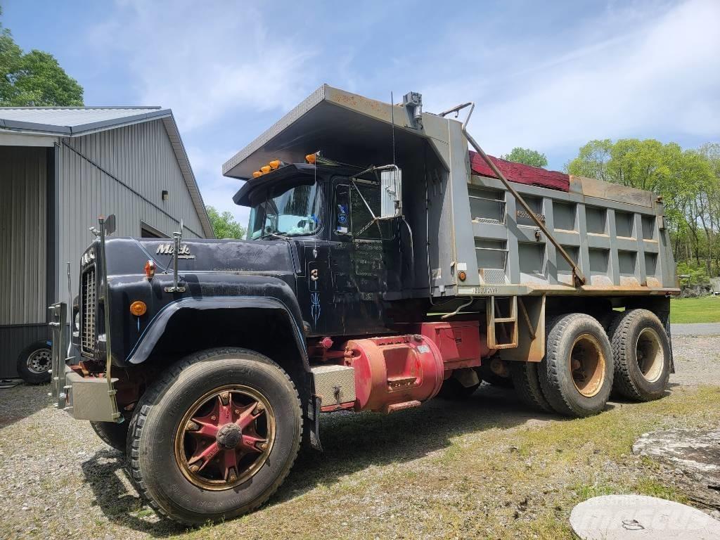 Mack RD 690 SX Kiper kamioni
