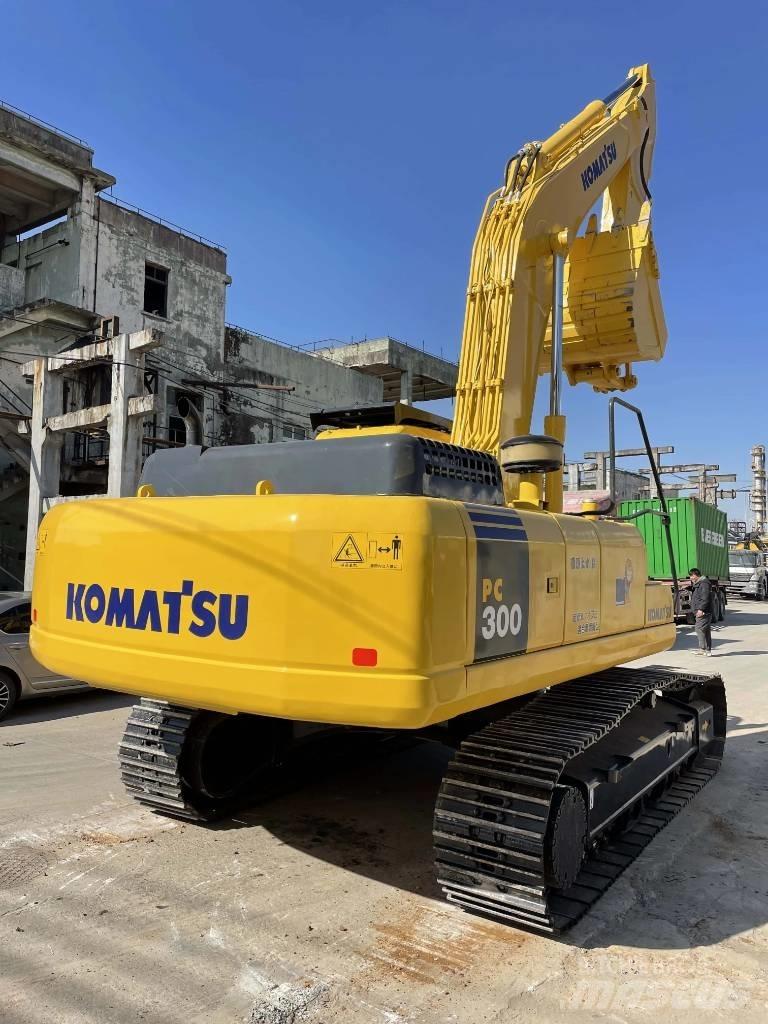 Komatsu PC300-7 Bageri gusjeničari