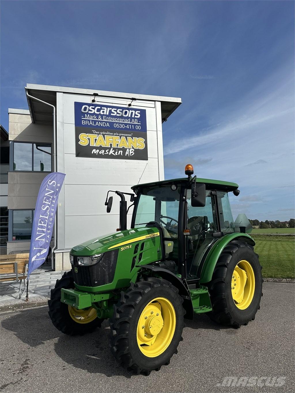 John Deere 5075 E Traktori