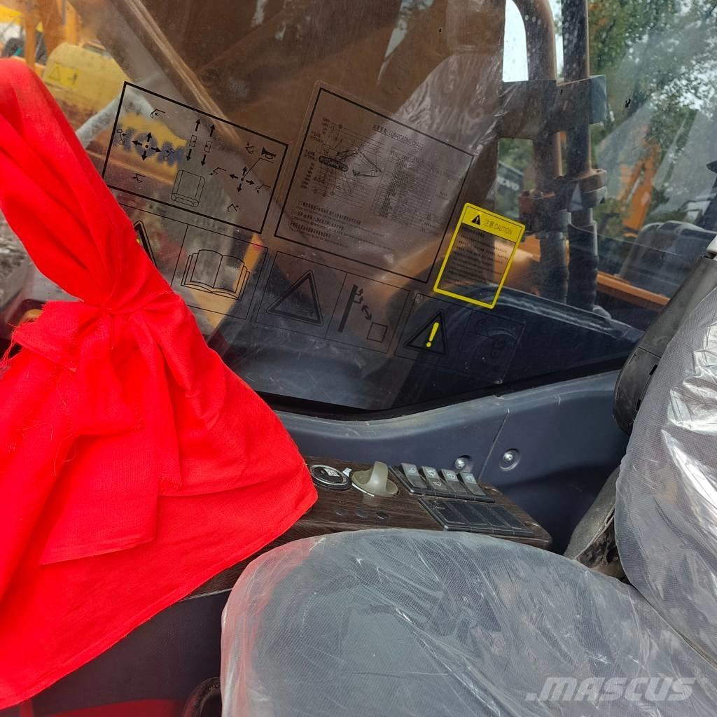 Sany SY 215 C Bageri gusjeničari