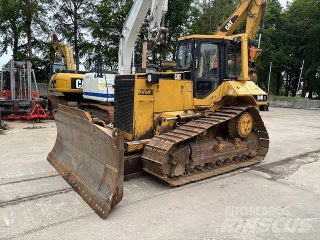 CAT D 6 M XL Buldožeri gusjeničari