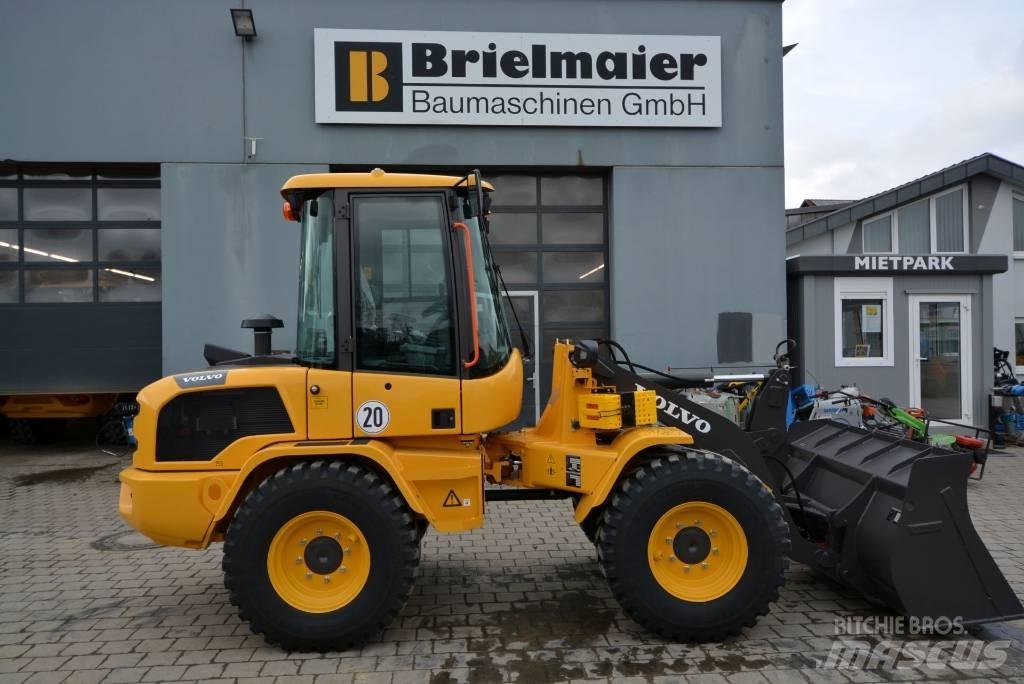 Volvo L 30 H Utovarivači na kotačima