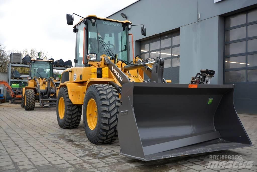 Volvo L 30 H Utovarivači na kotačima