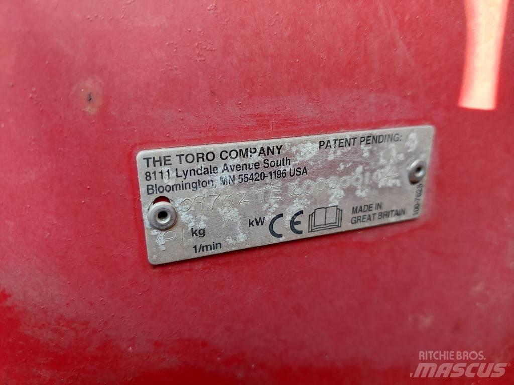 Toro Procore 880 Prezračivači i riperi
