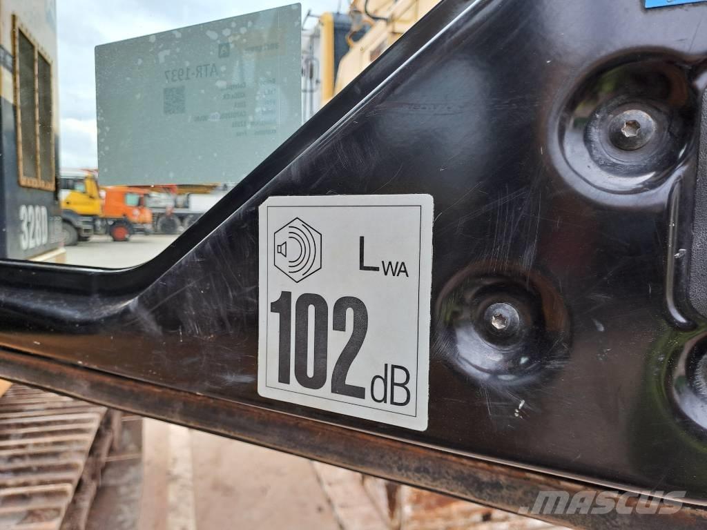 CAT 328 D LCR Bageri gusjeničari