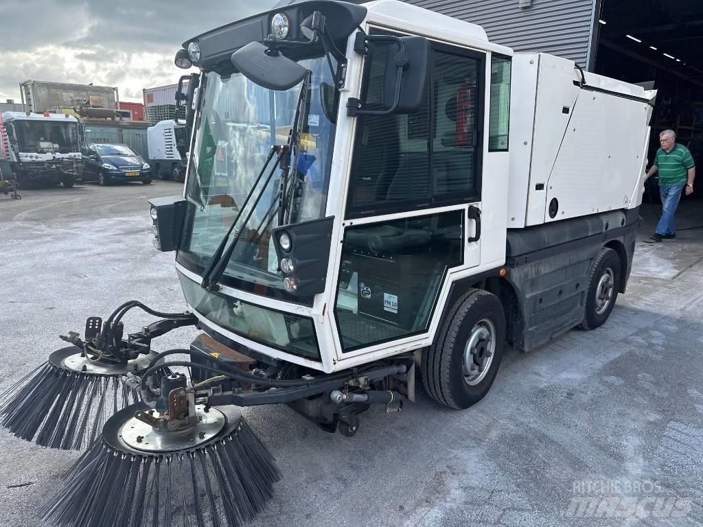 Schmidt Swingo 200 Strojevi za metenje