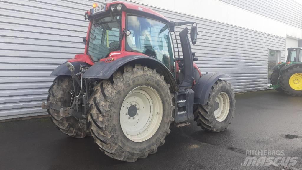 Valtra N 154 Traktori