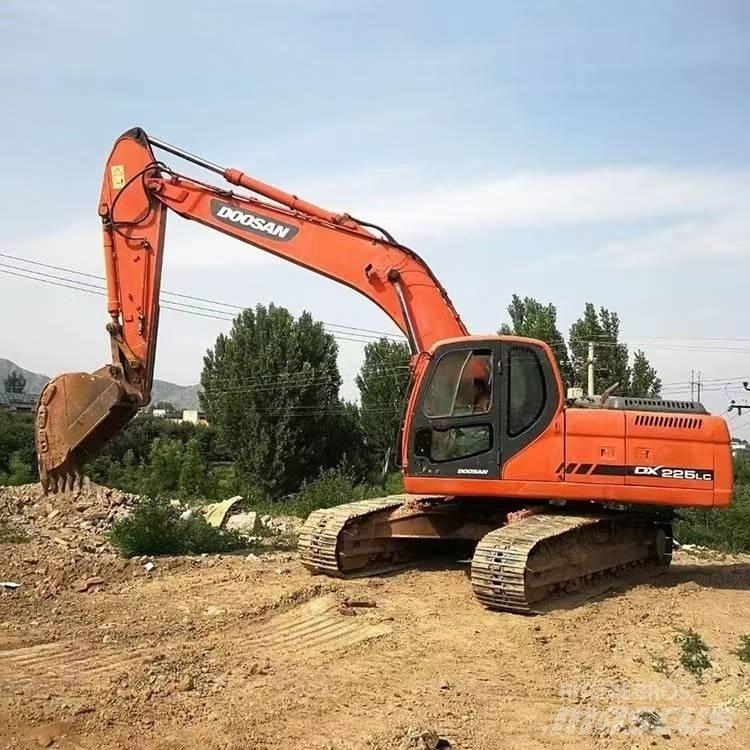 Doosan DX 225 LC-9C Bageri gusjeničari