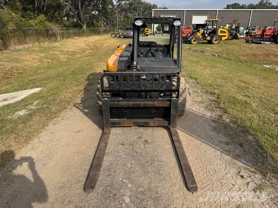 JCB 515-40 Teleskopski viličari