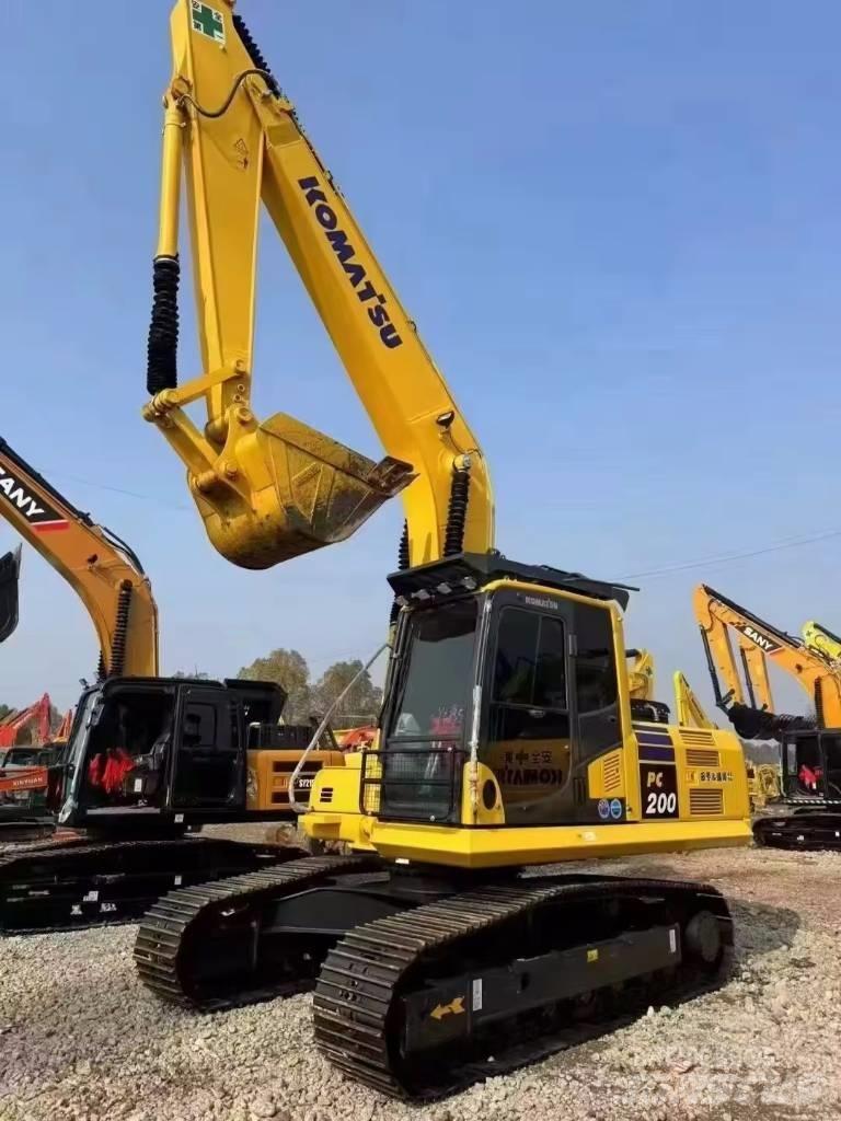 Komatsu PC 200 Bageri gusjeničari