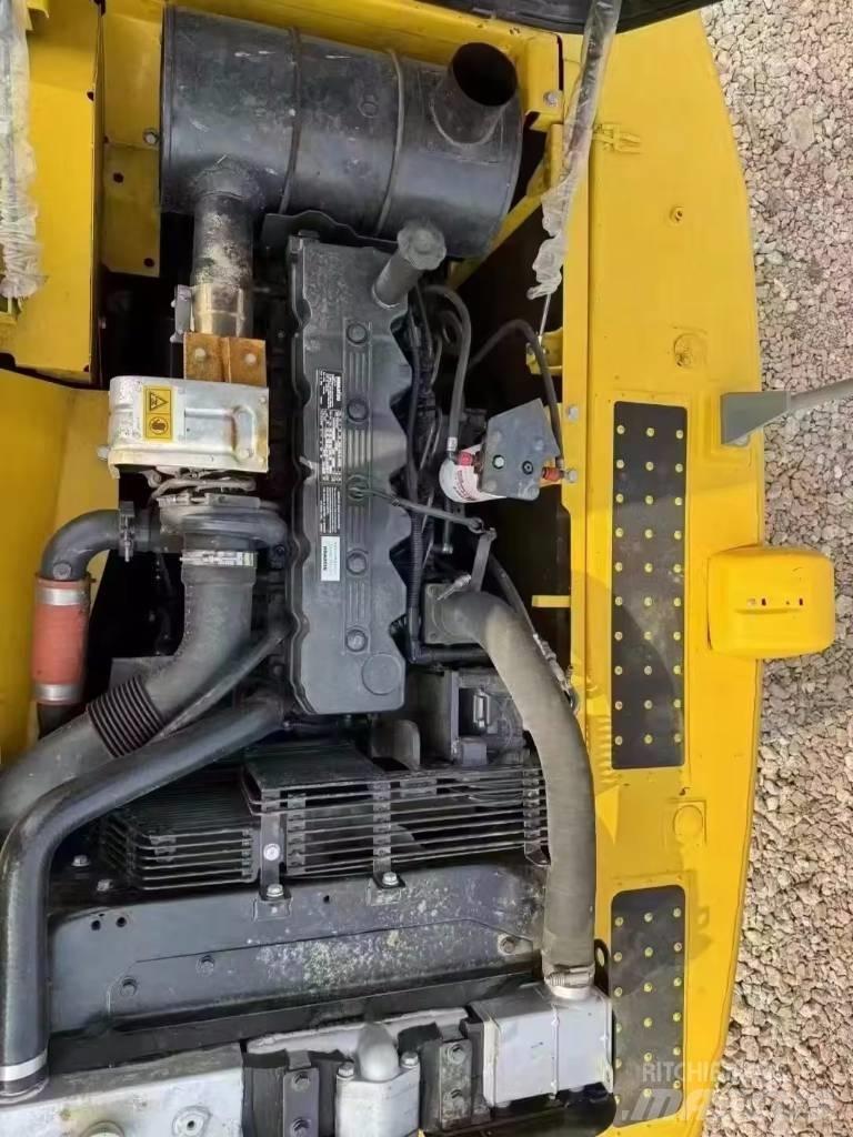 Komatsu PC 200 Bageri gusjeničari
