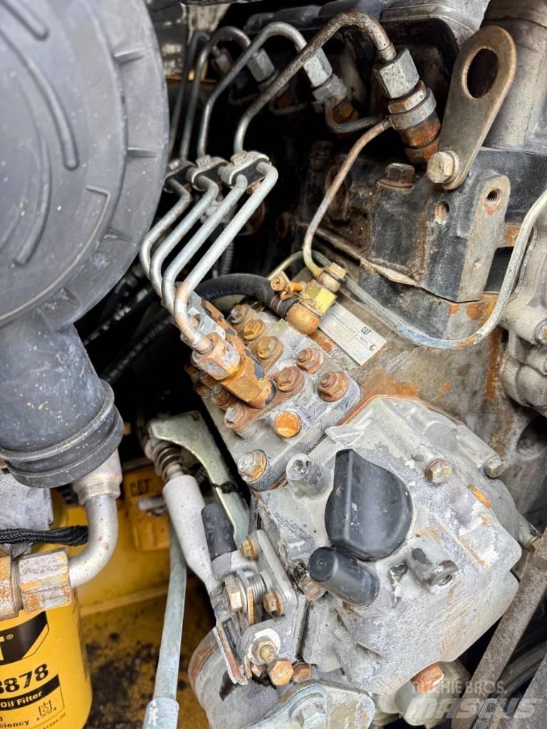 CAT 216 B 3 Skid steer mini utovarivači