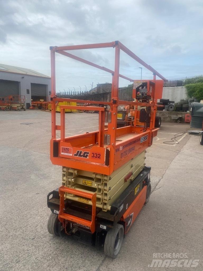 JLG ES 1932 Škaraste platforme