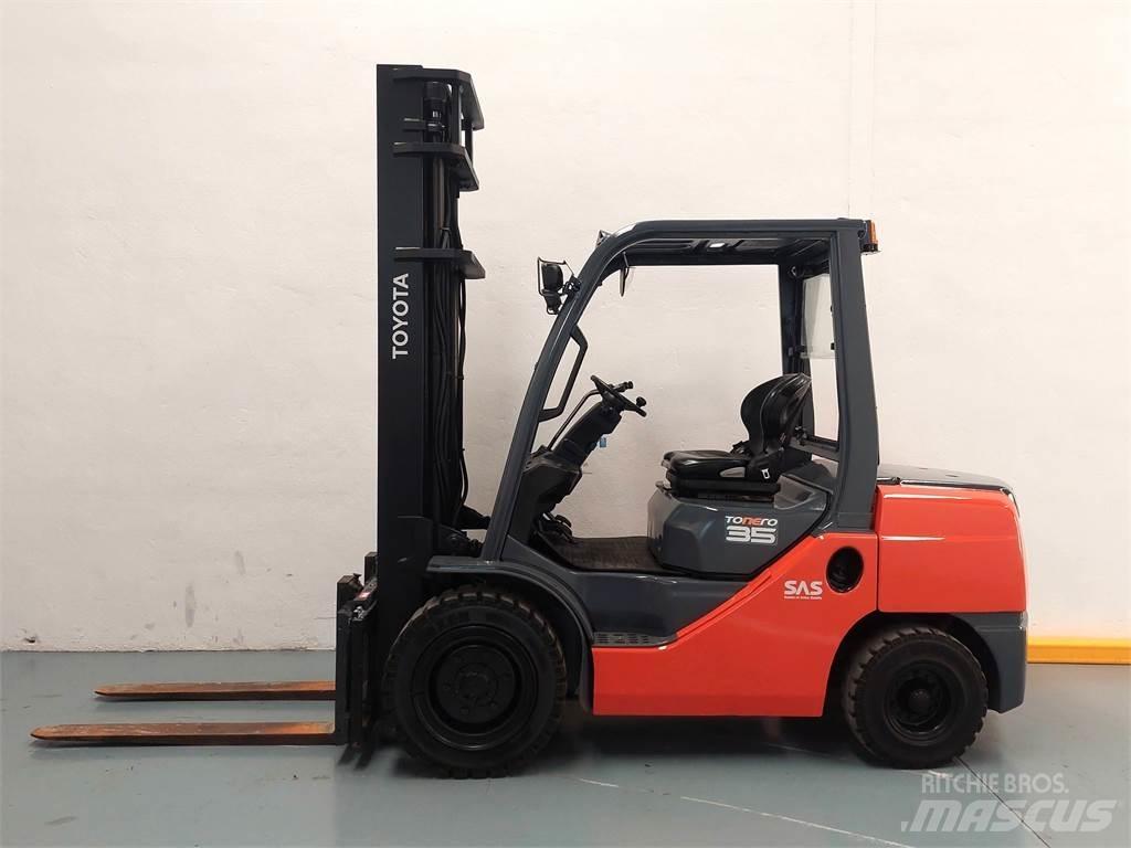 Toyota 52 8FDJF35 Dizelski viličari