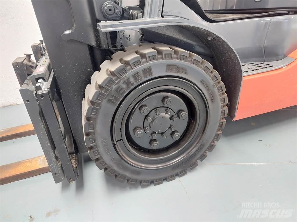 Toyota 52 8FDJF35 Dizelski viličari