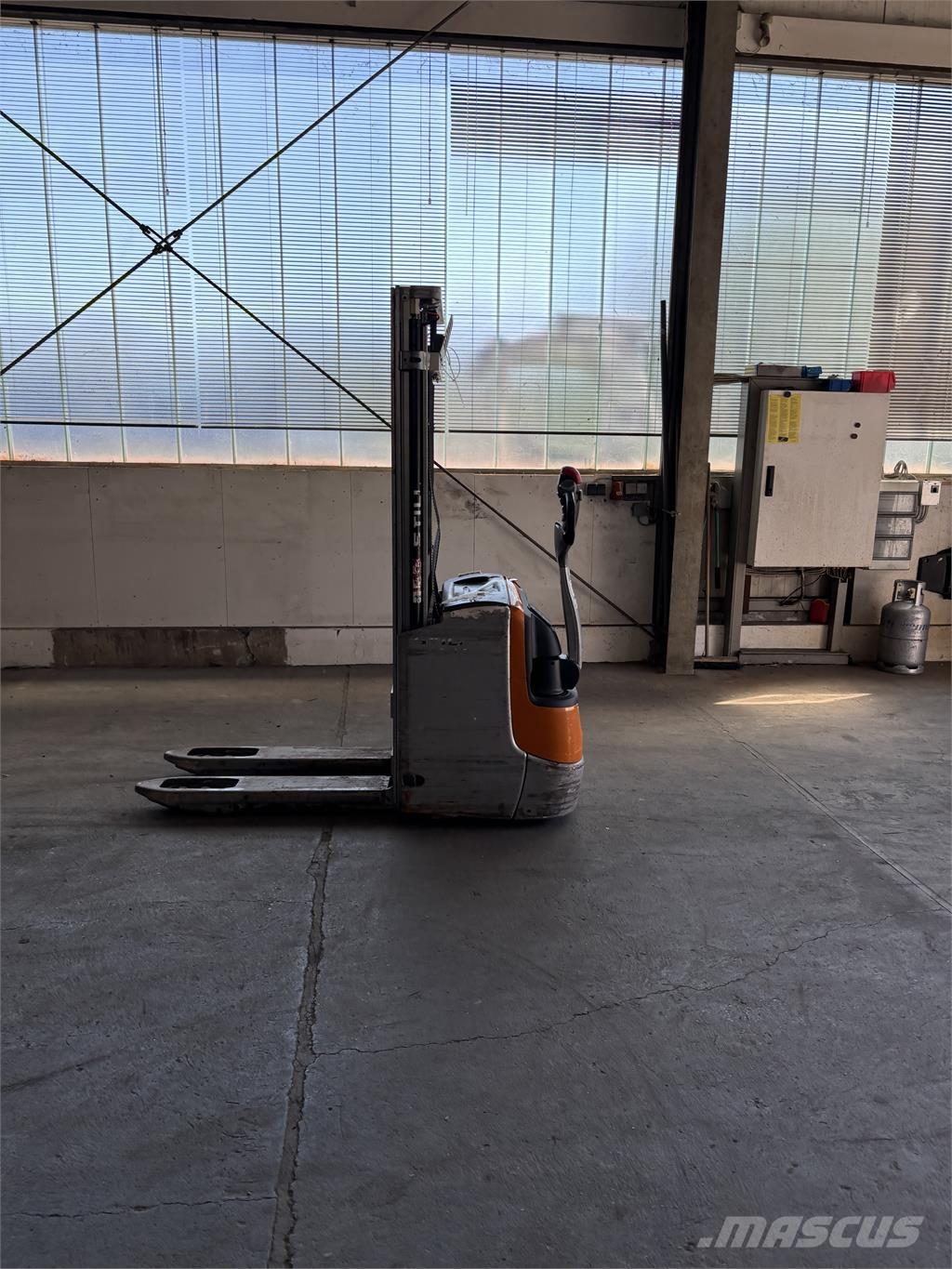 Still EXV 12i Samopogonski ručni viličari