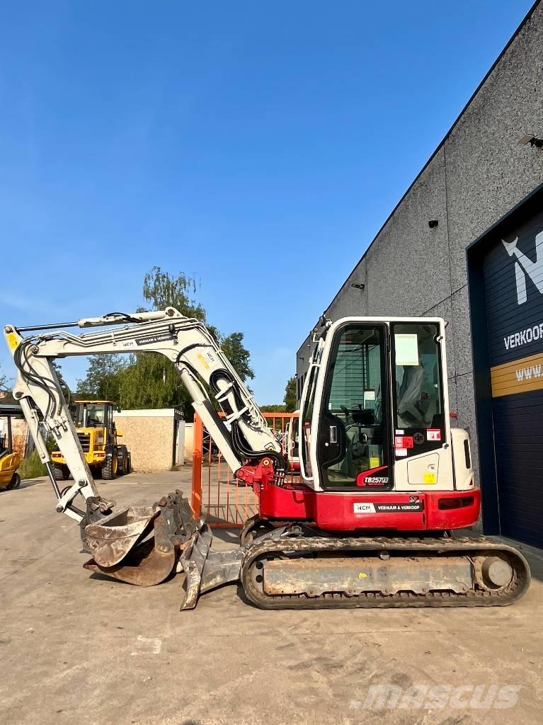 Takeuchi TB 257 FR Mini bageri <7t