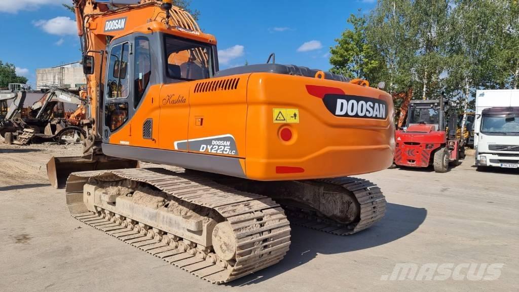 Doosan DX 225 Bageri gusjeničari